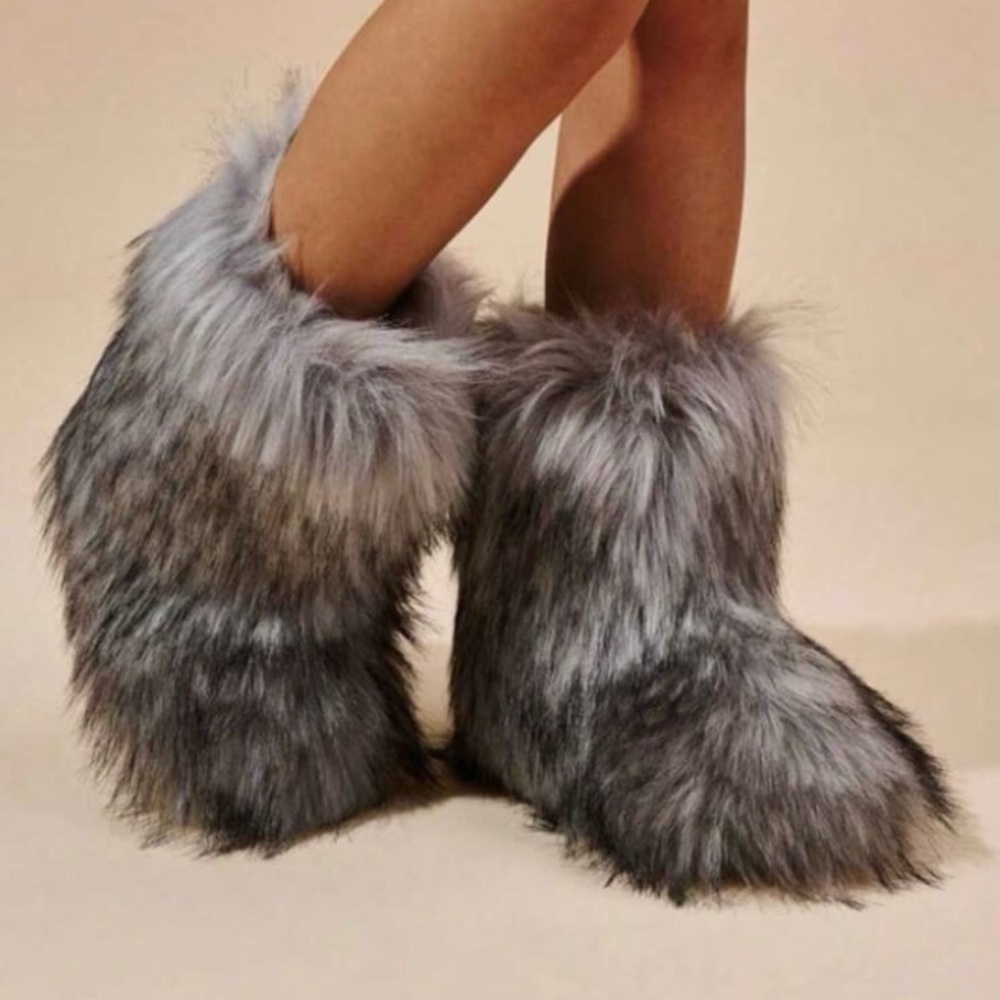 Women's Luxurious Faux Fur Winter Boots